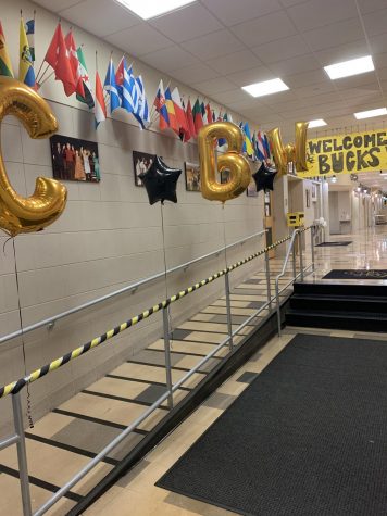Students are Welcomed into school for Hybrid Classes with decorations from the CB West Faculty